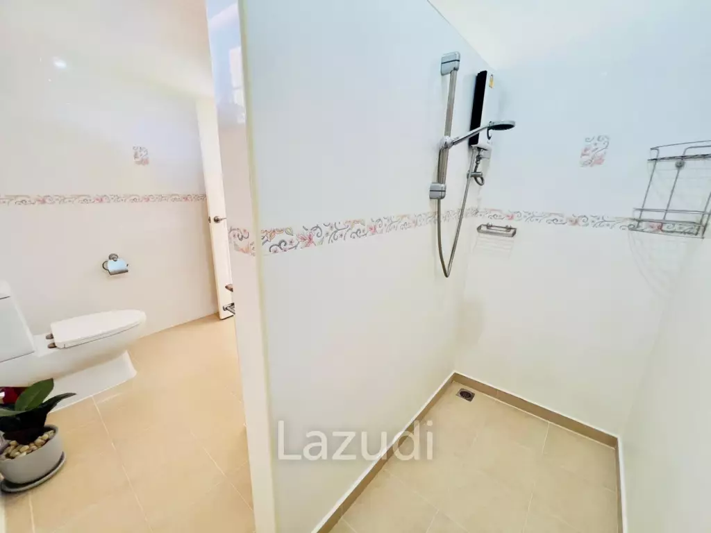 4 Beds 5 Baths 500 SQ.M. Bangsaray House