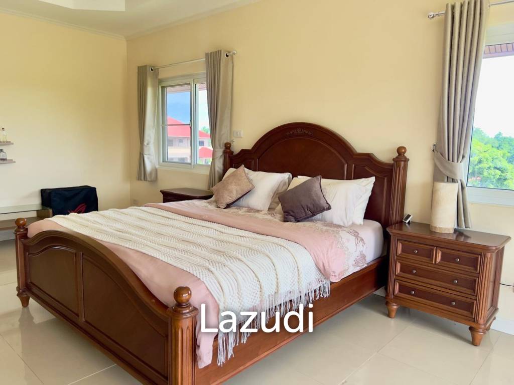 4 Beds 5 Baths 500 SQ.M. Bangsaray House