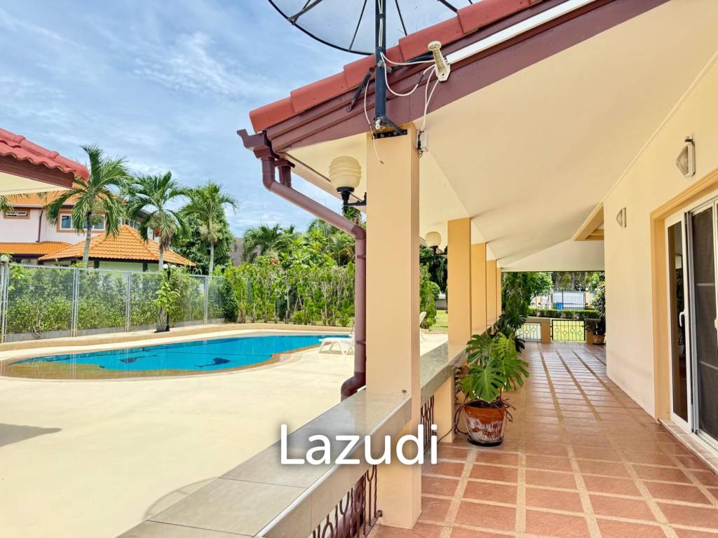 4 Beds 5 Baths 500 SQ.M. Bangsaray House
