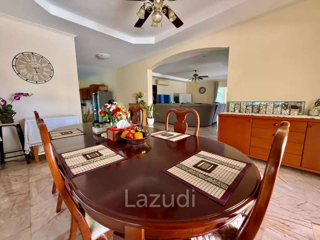 4 Beds 5 Baths 500 SQ.M. Bangsaray House