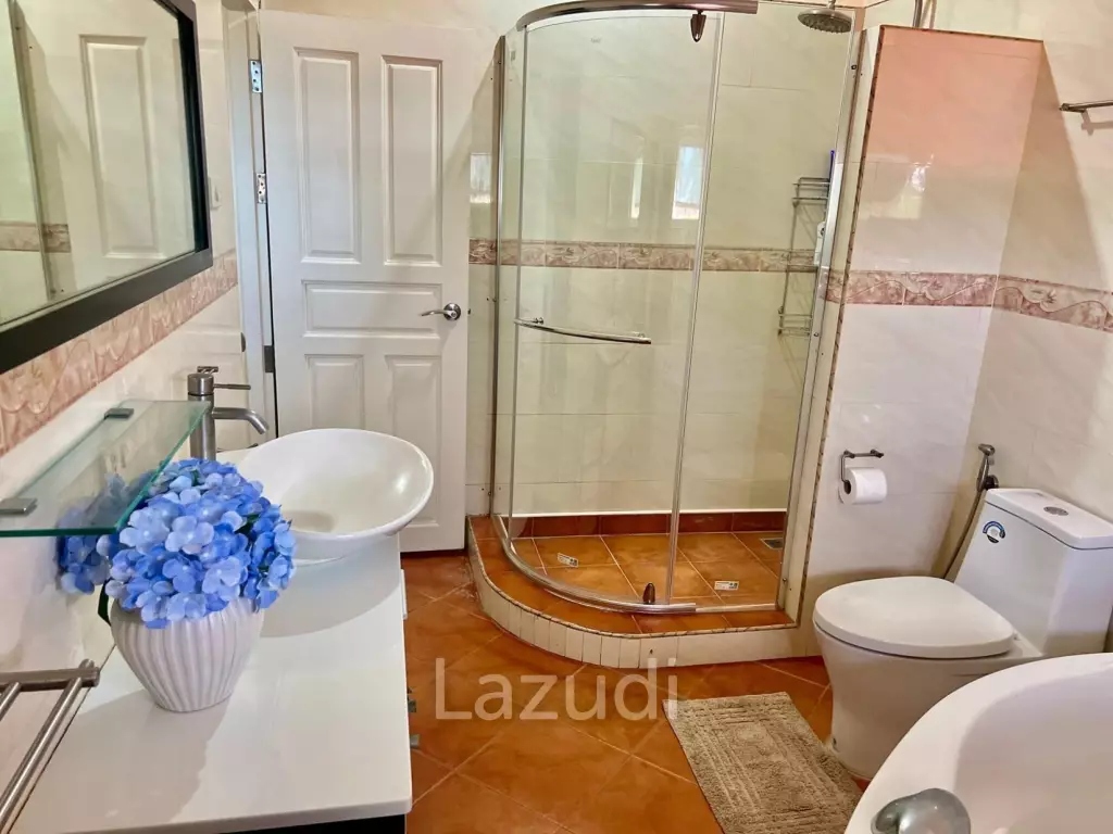 4 Beds 5 Baths 500 SQ.M. Bangsaray House