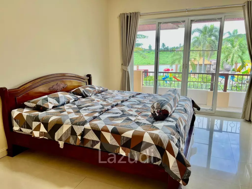 4 Beds 5 Baths 500 SQ.M. Bangsaray House