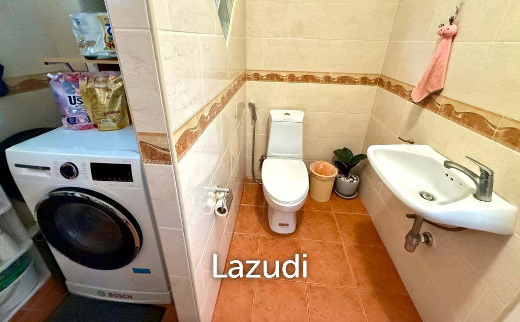 4 Beds 5 Baths 500 SQ.M. Bangsaray House