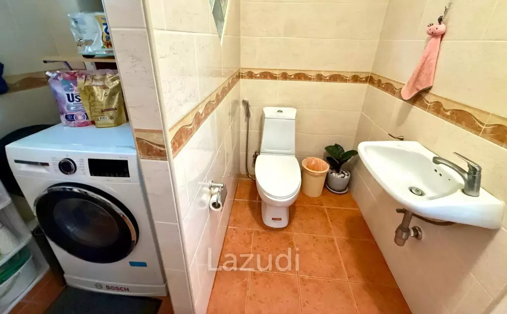 4 Beds 5 Baths 500 SQ.M. Bangsaray House