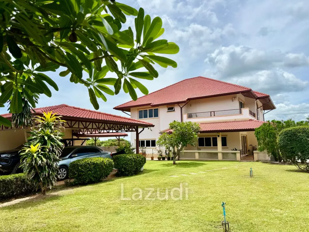 4 Beds 5 Baths 500 SQ.M. Bangsaray House