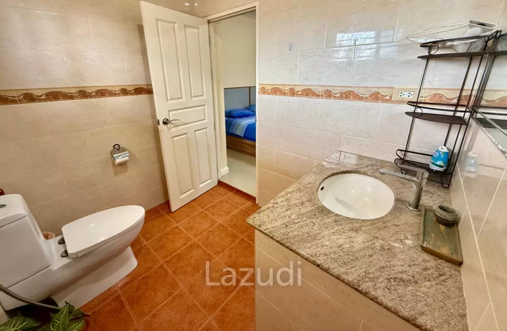 4 Beds 5 Baths 500 SQ.M. Bangsaray House