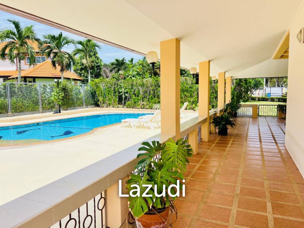 4 Beds 5 Baths 500 SQ.M. Bangsaray House