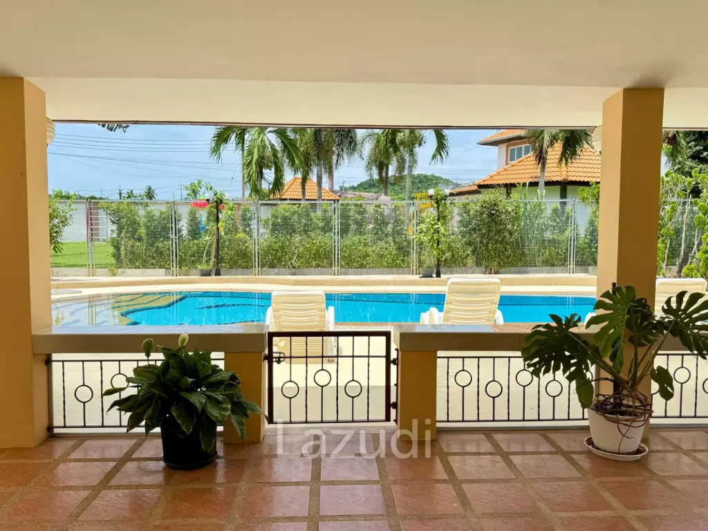 4 Beds 5 Baths 500 SQ.M. Bangsaray House