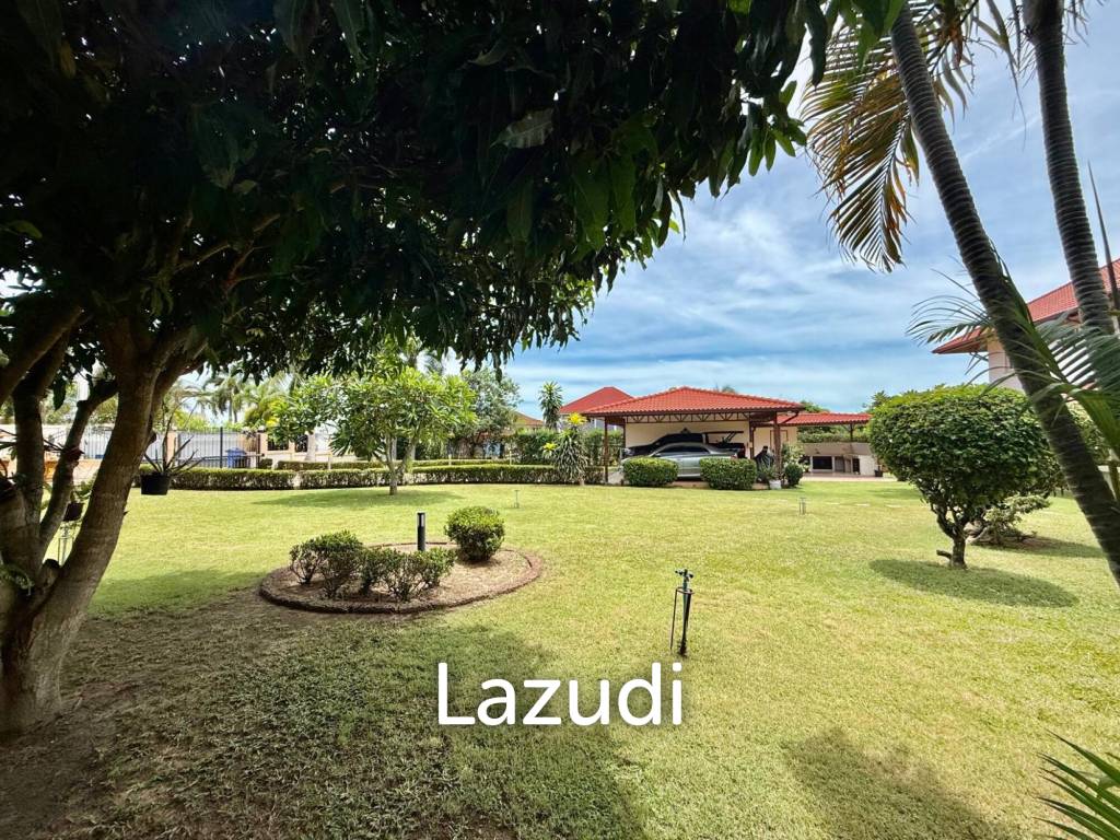 4 Beds 5 Baths 500 SQ.M. Bangsaray House