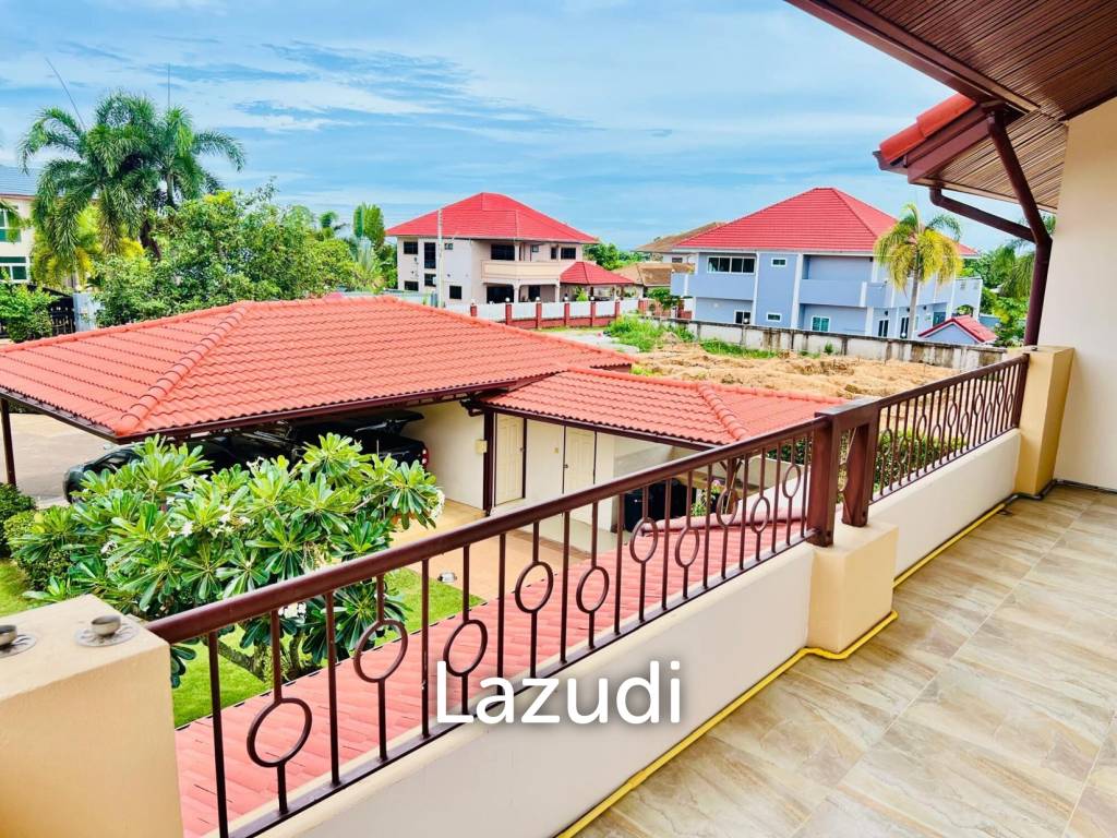 4 Beds 5 Baths 500 SQ.M. Bangsaray House