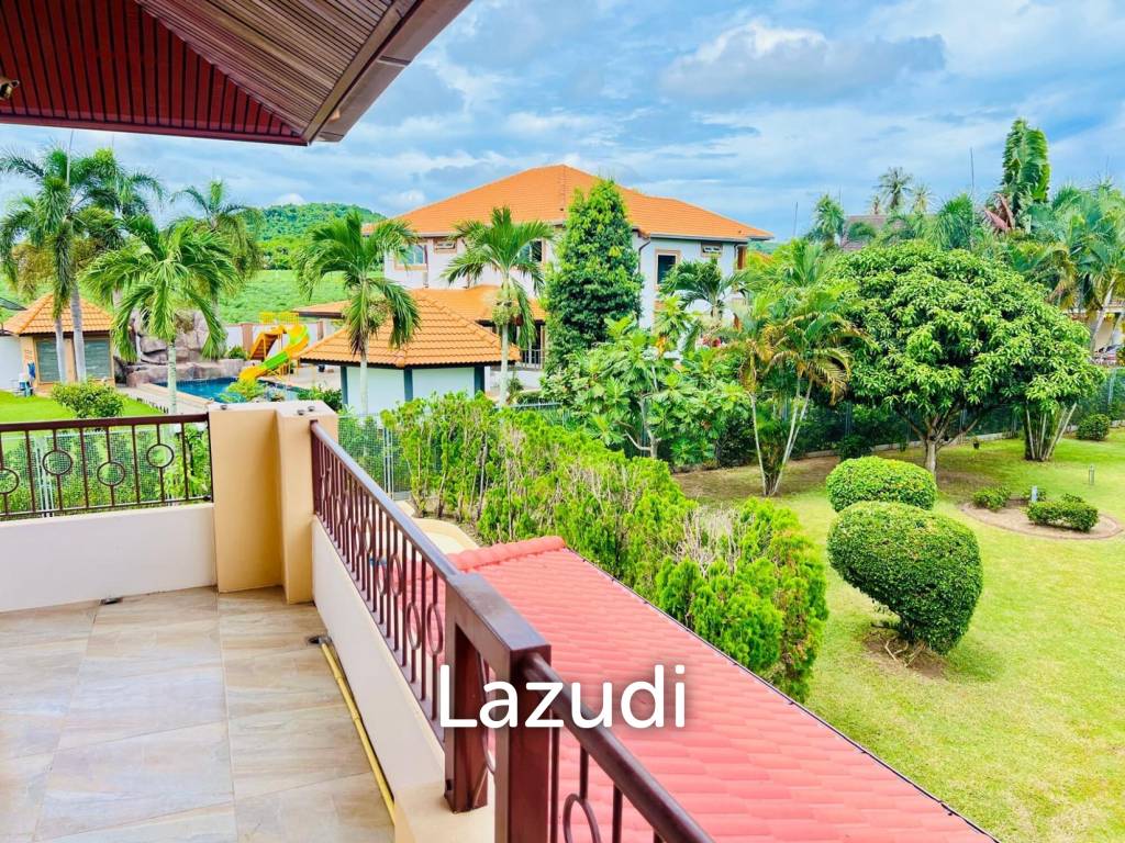 4 Beds 5 Baths 500 SQ.M. Bangsaray House