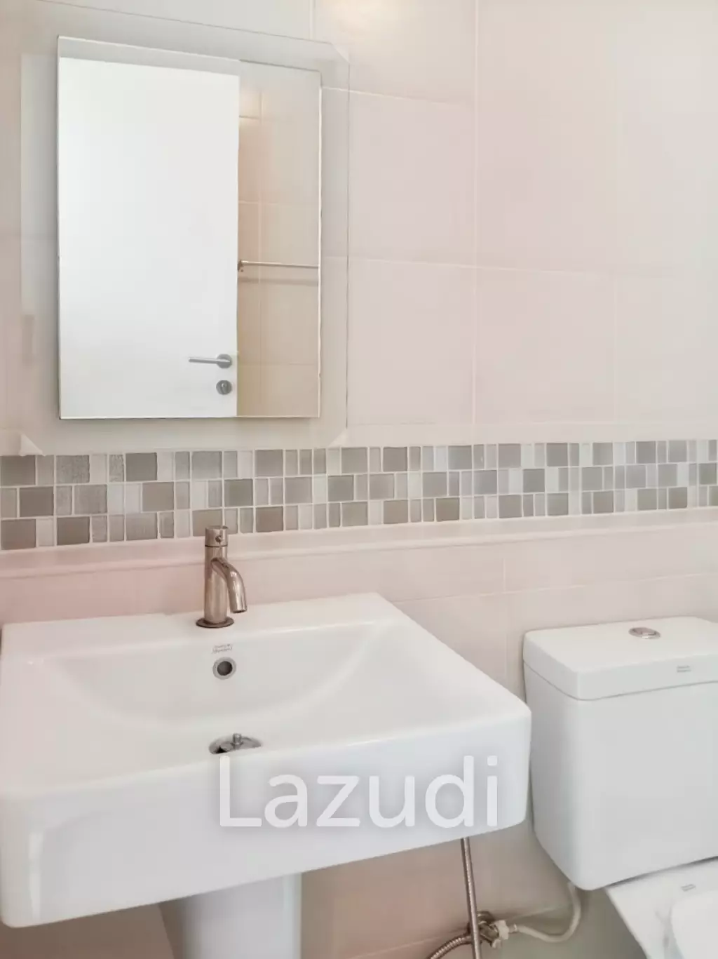 Baan Kiang Fah - Studio 32 SQM Condo for Sale
