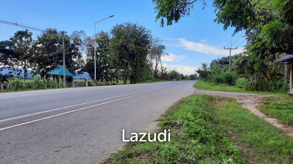 Land for sale 800 SQ.M. on the Main Road To Thoeng