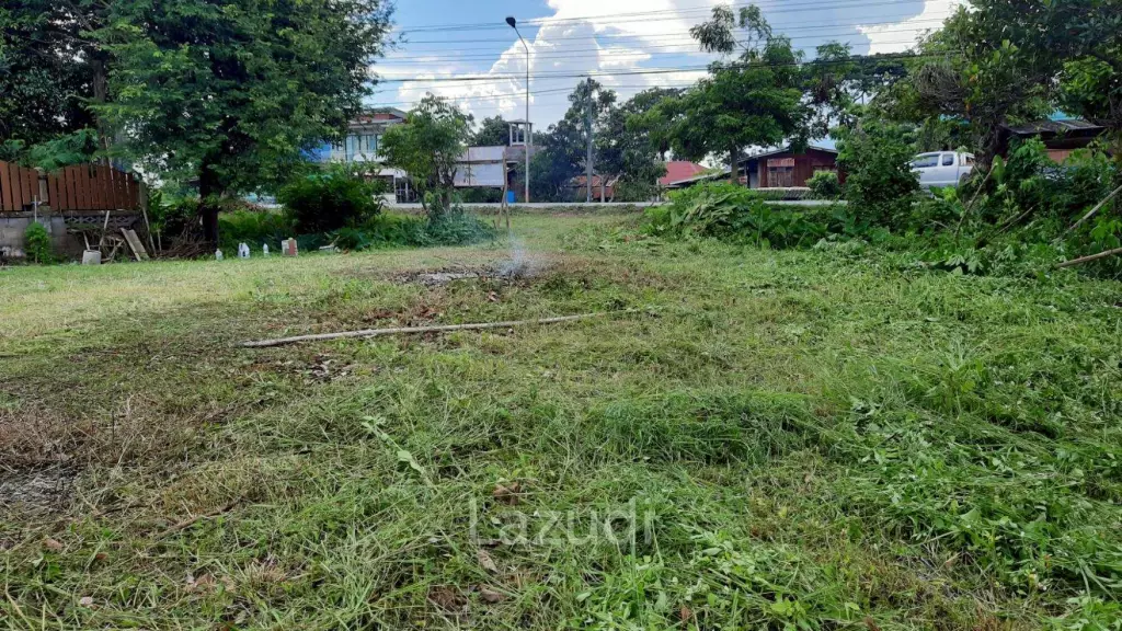 Land for sale 800 SQ.M. on the Main Road To Thoeng
