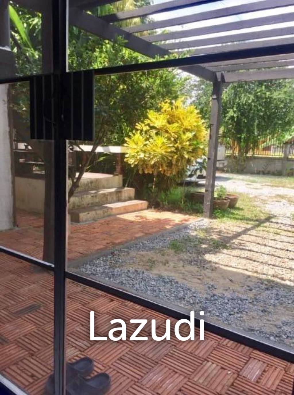 2 Bedrooms Lanna Style House For Sale in Garden