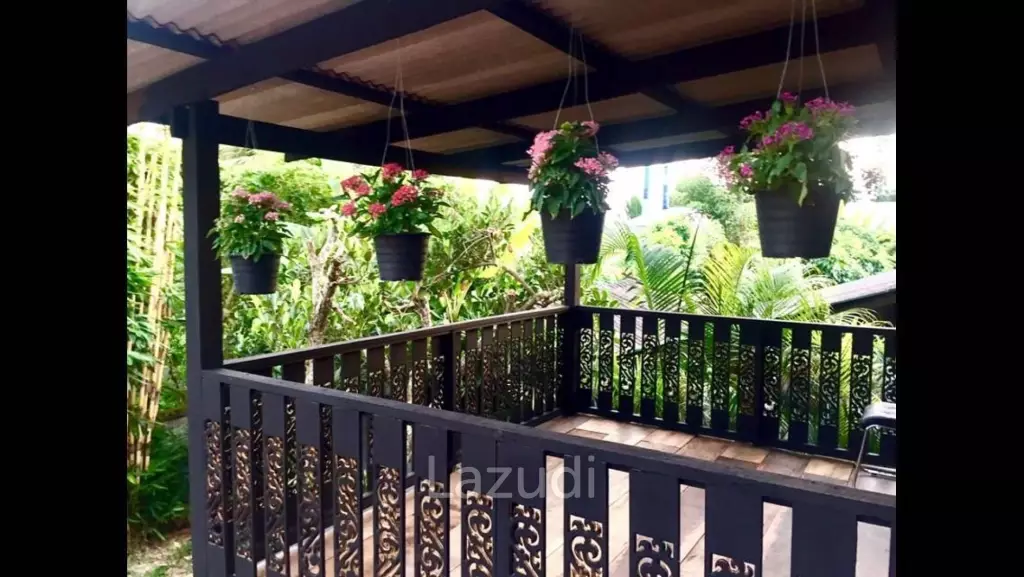 2 Bedrooms Lanna Style House For Sale in Garden