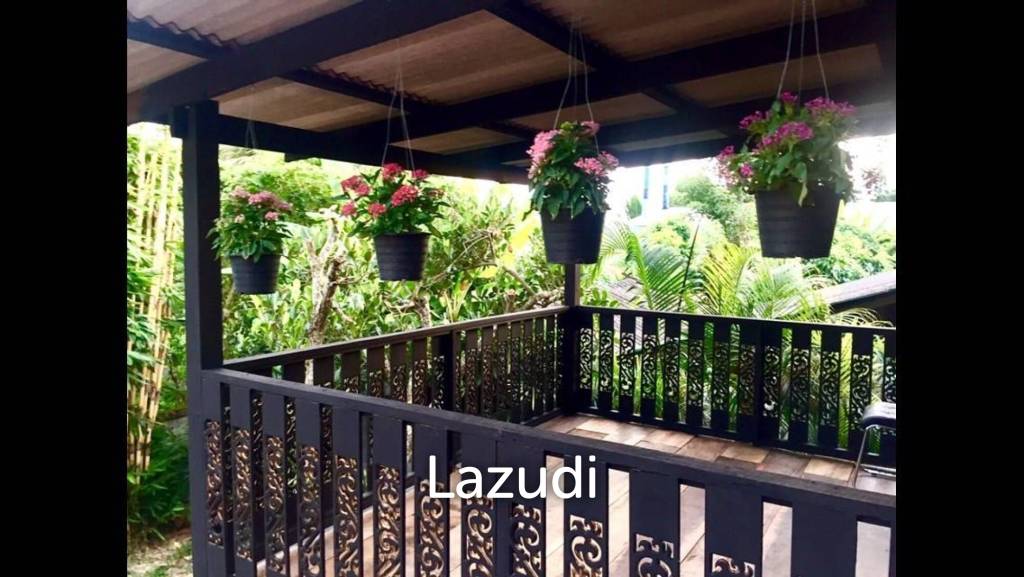 2 Bedrooms Lanna Style House For Sale in Garden