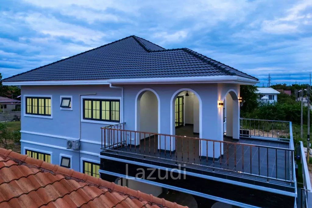 Brand New 2-Storey Villa with Pool in Soi 102
