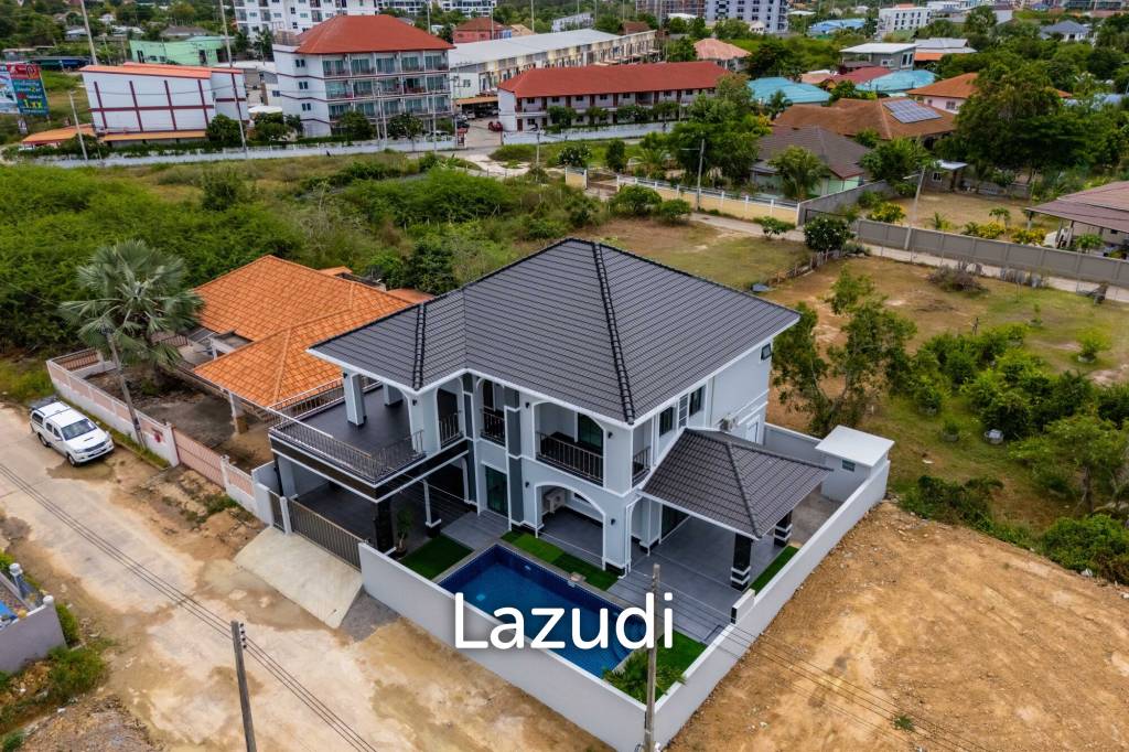 Brand New 2-Storey Villa with Pool in Soi 102