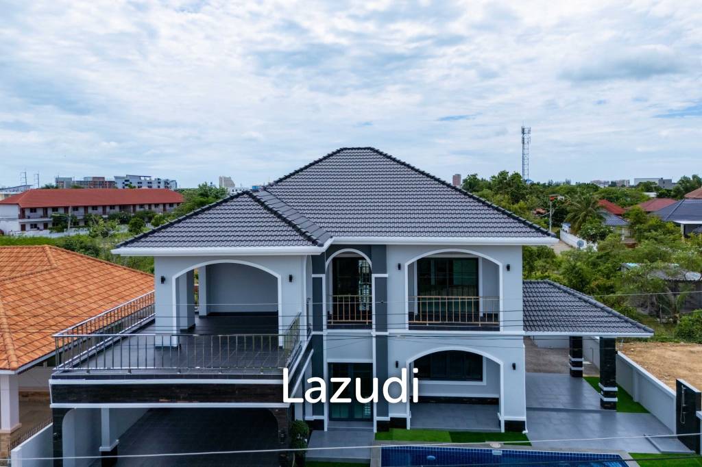 Brand New 2-Storey Villa with Pool in Soi 102