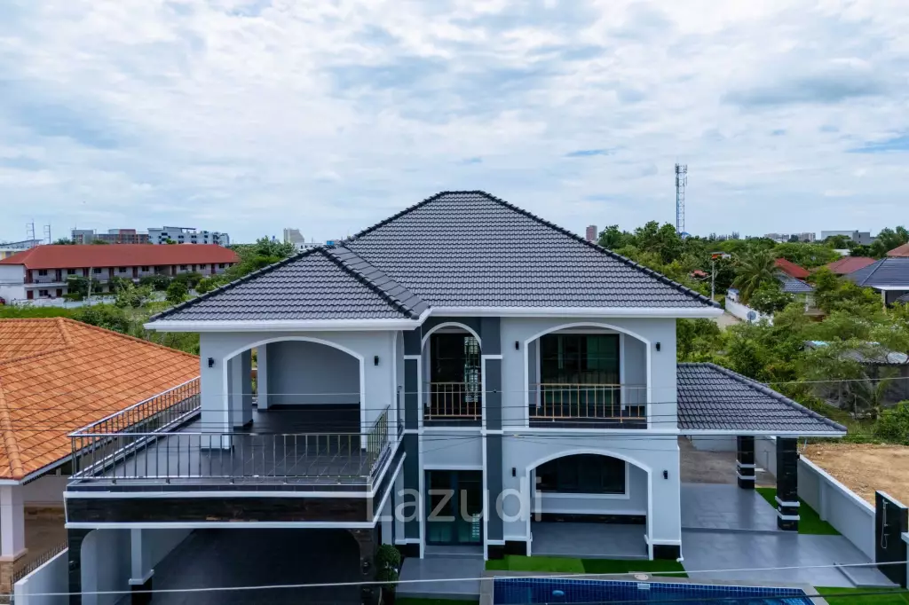Brand New 2-Storey Villa with Pool in Soi 102