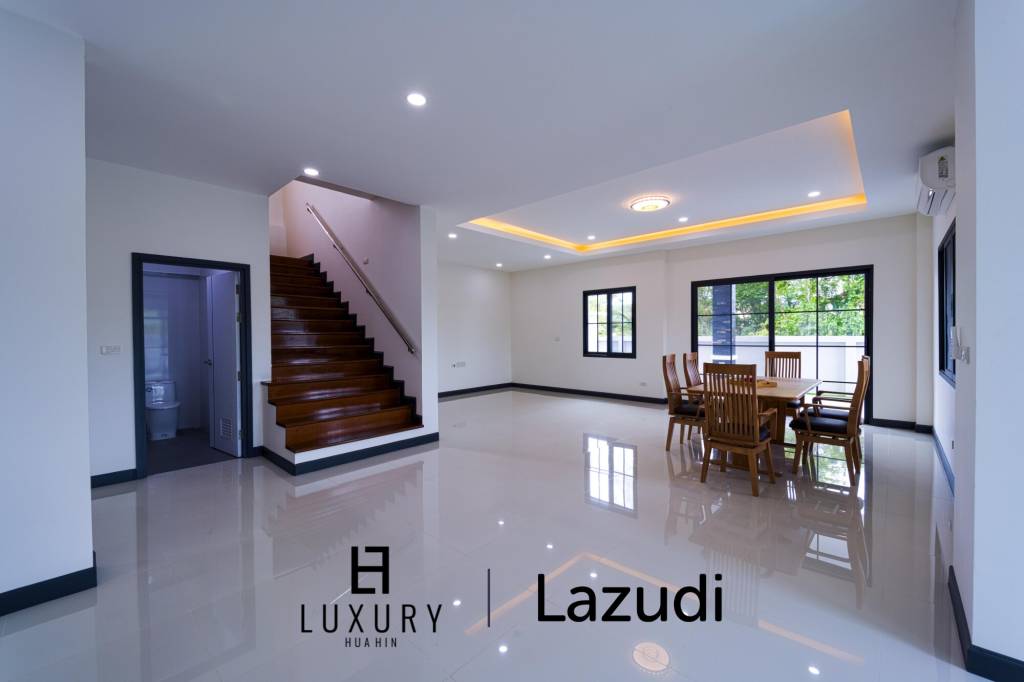 วิลล่าสองชั้น 4 ห้องนอนพร้อมสระว่ายน้ำในซอยหัวหิน 102