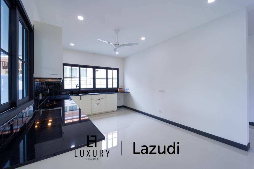 วิลล่าสองชั้น 4 ห้องนอนพร้อมสระว่ายน้ำในซอยหัวหิน 102