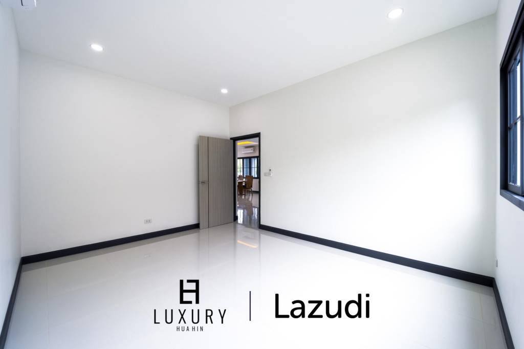 วิลล่าสองชั้น 4 ห้องนอนพร้อมสระว่ายน้ำในซอยหัวหิน 102