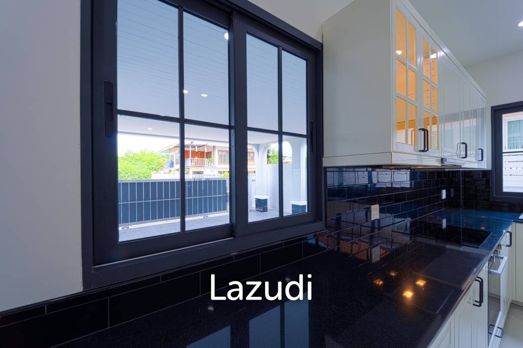 Brand New 2-Storey Villa with Pool in Soi 102