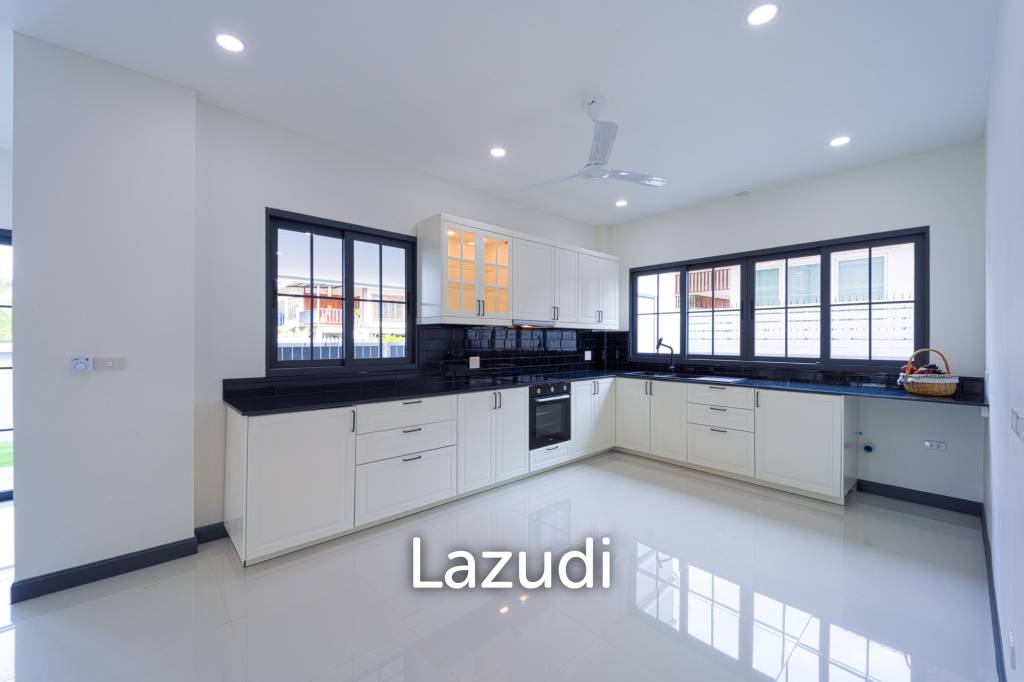Brand New 2-Storey Villa with Pool in Soi 102