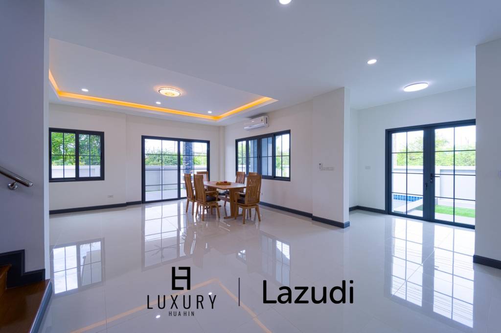 วิลล่าสองชั้น 4 ห้องนอนพร้อมสระว่ายน้ำในซอยหัวหิน 102