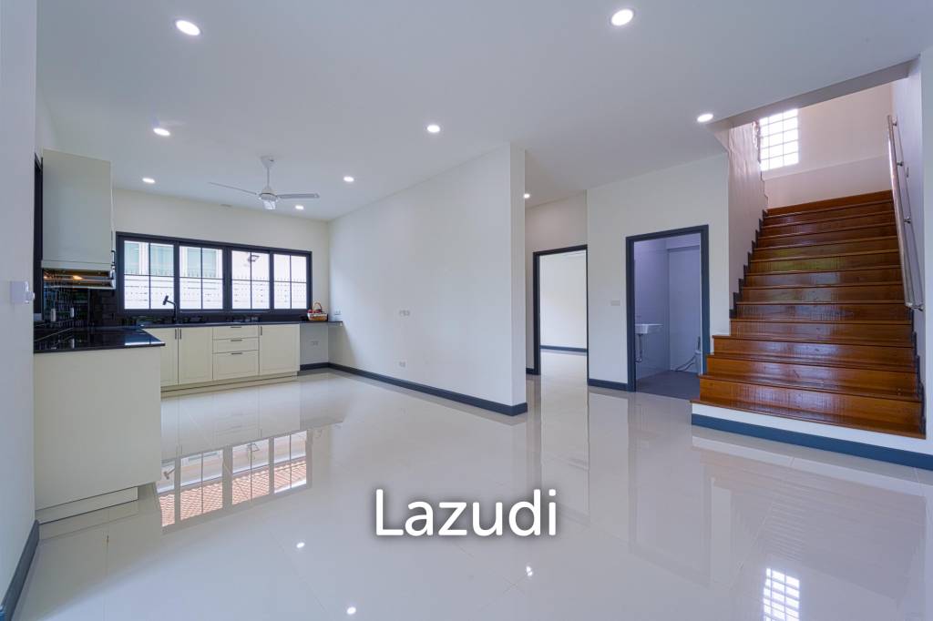 Brand New 2-Storey Villa with Pool in Soi 102