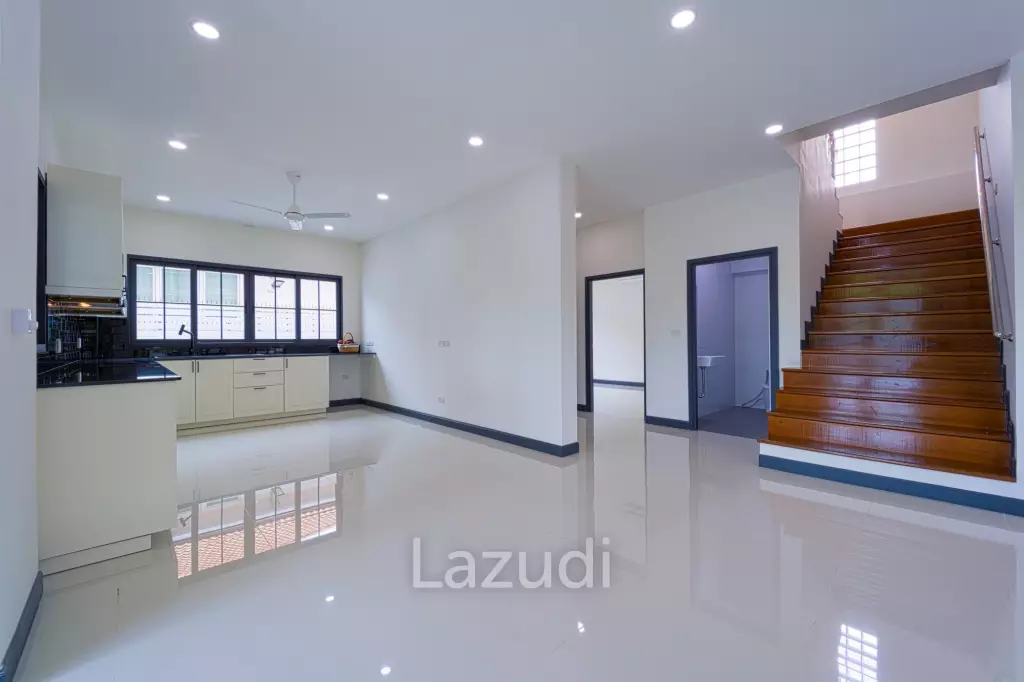 Brand New 2-Storey Villa with Pool in Soi 102