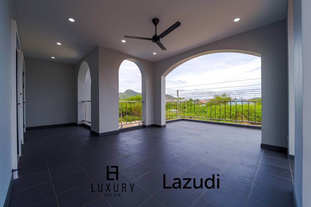 วิลล่าสองชั้น 4 ห้องนอนพร้อมสระว่ายน้ำในซอยหัวหิน 102