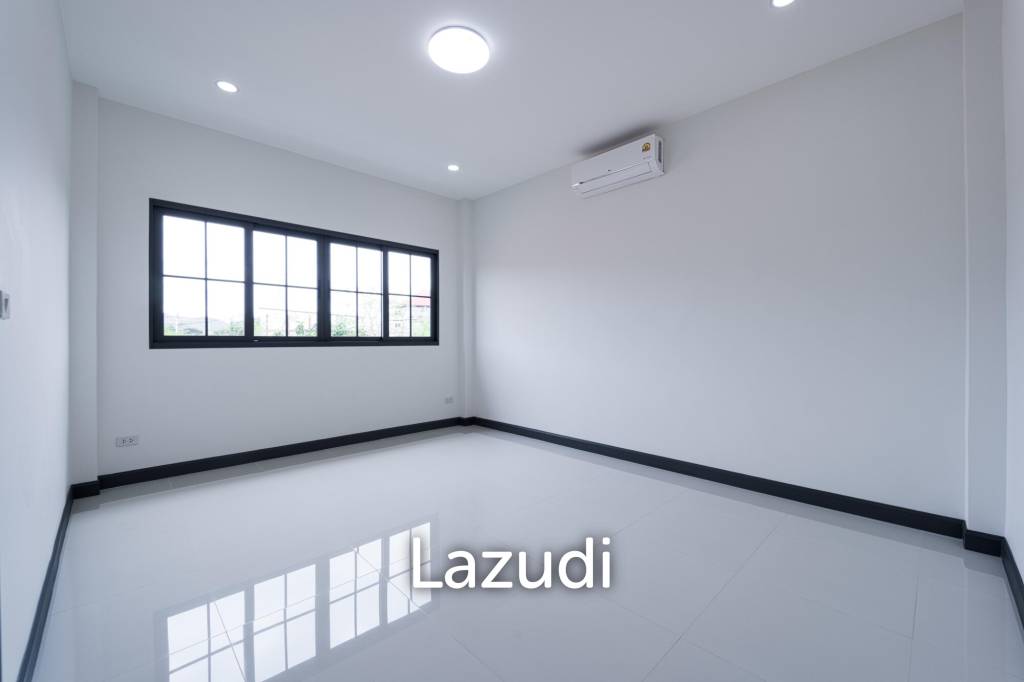 Brand New 2-Storey Villa with Pool in Soi 102