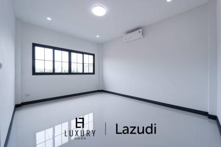 วิลล่าสองชั้น 4 ห้องนอนพร้อมสระว่ายน้ำในซอยหัวหิน 102