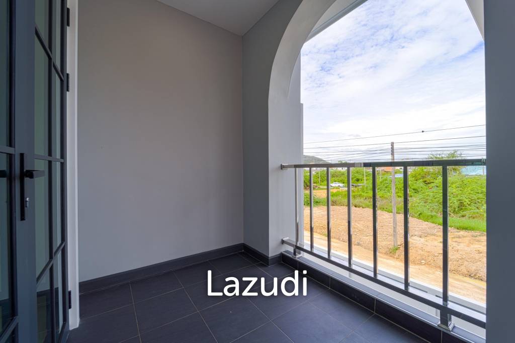 Brand New 2-Storey Villa with Pool in Soi 102