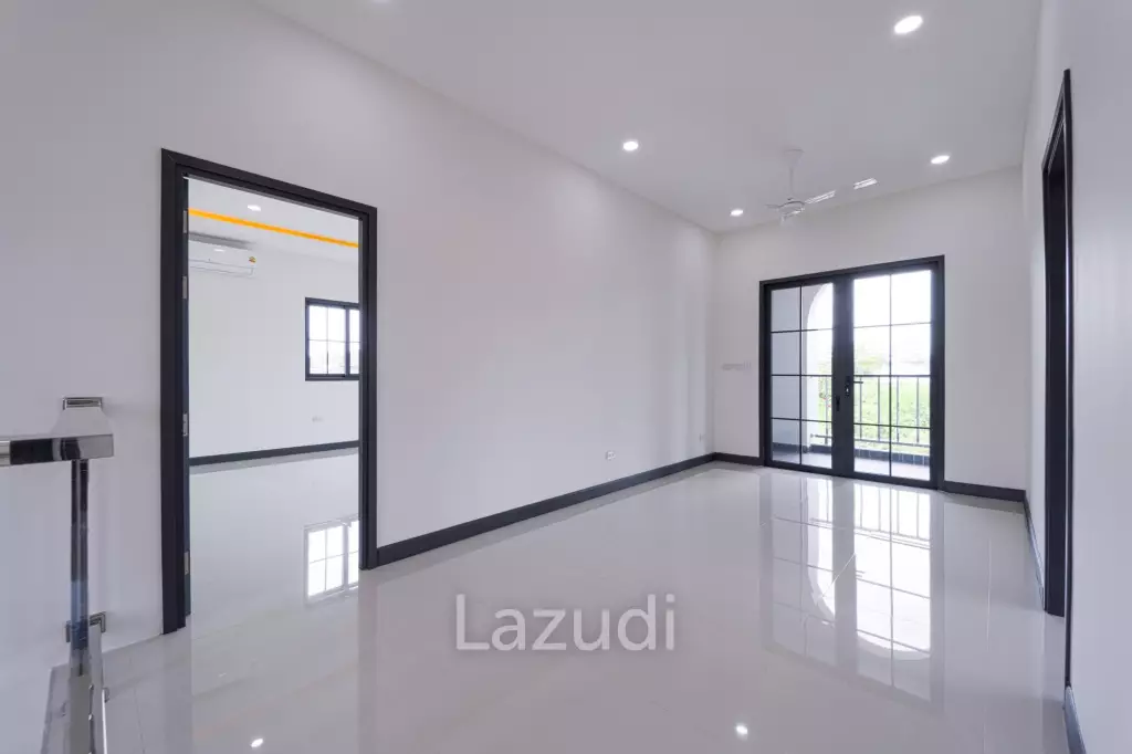 Brand New 2-Storey Villa with Pool in Soi 102