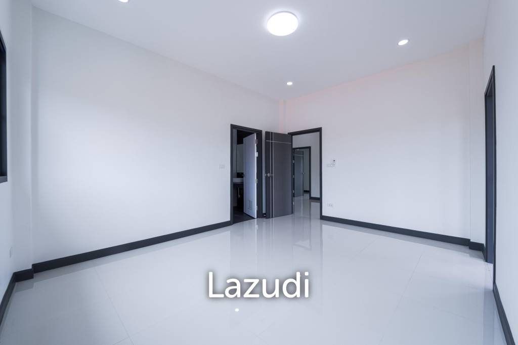 Brand New 2-Storey Villa with Pool in Soi 102