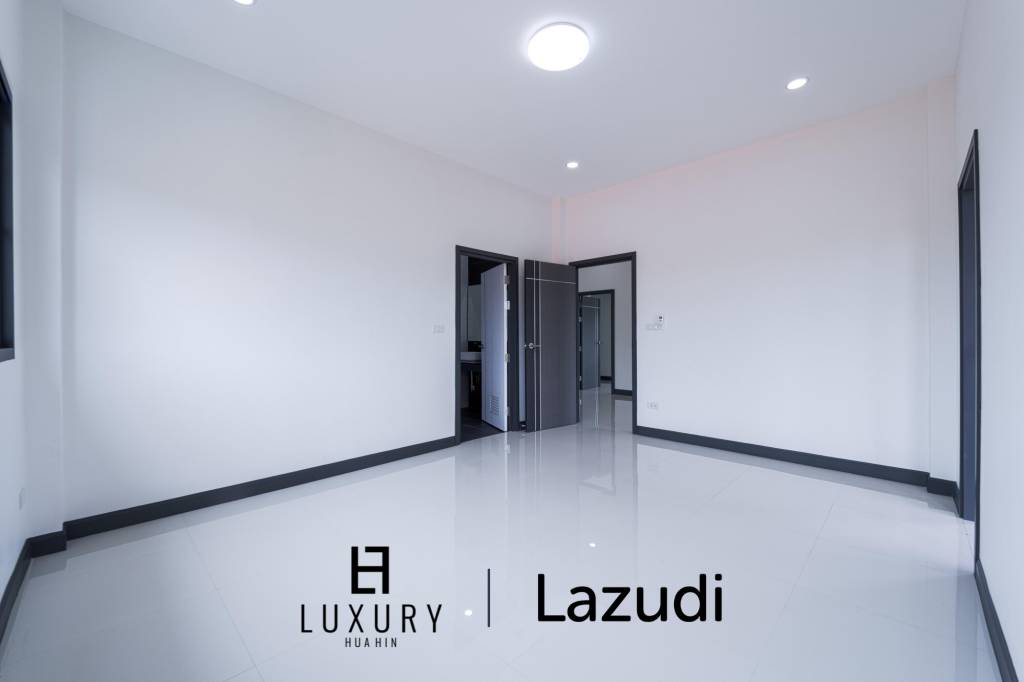 วิลล่าสองชั้น 4 ห้องนอนพร้อมสระว่ายน้ำในซอยหัวหิน 102