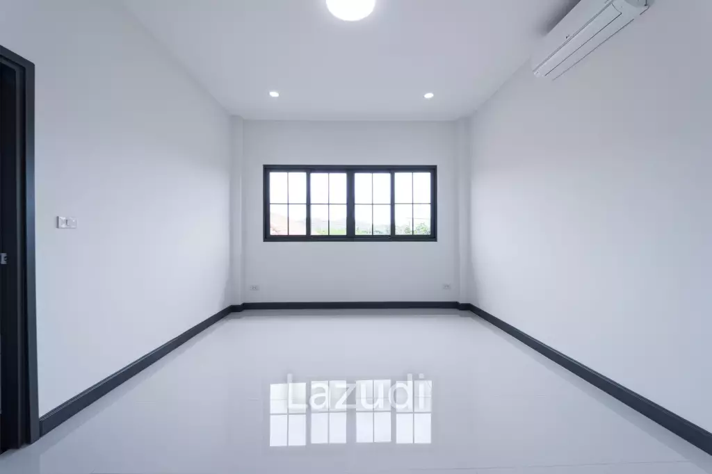 Brand New 2-Storey Villa with Pool in Soi 102