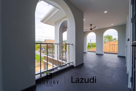 วิลล่าสองชั้น 4 ห้องนอนพร้อมสระว่ายน้ำในซอยหัวหิน 102