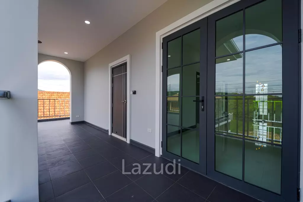 Brand New 2-Storey Villa with Pool in Soi 102