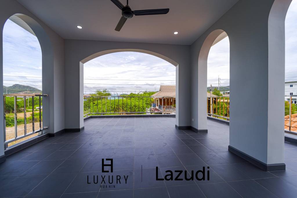 วิลล่าสองชั้น 4 ห้องนอนพร้อมสระว่ายน้ำในซอยหัวหิน 102