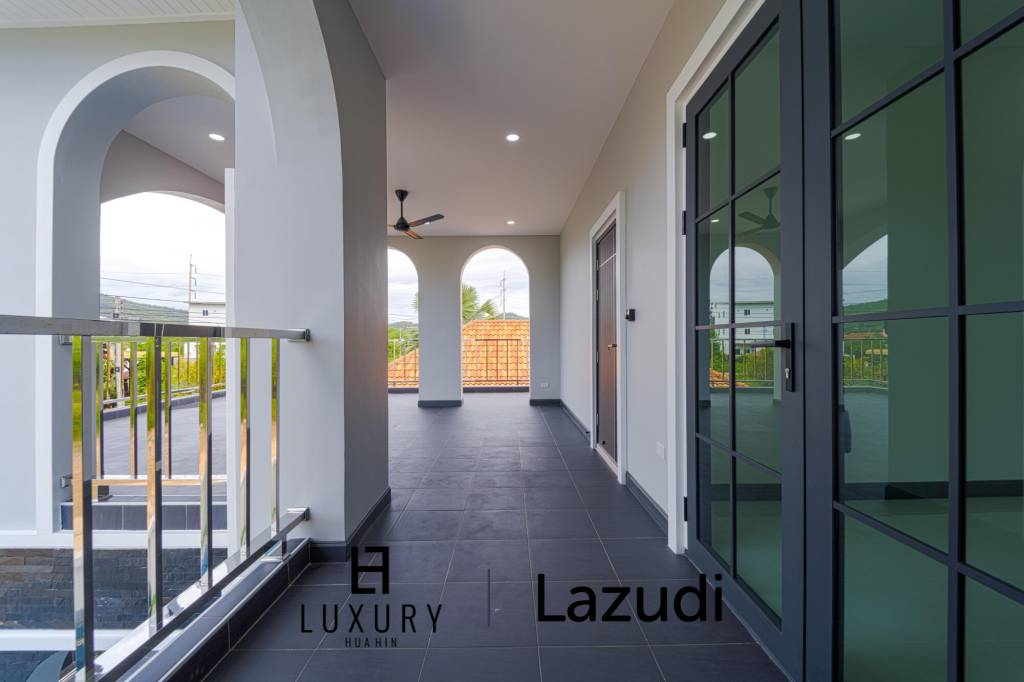 วิลล่าสองชั้น 4 ห้องนอนพร้อมสระว่ายน้ำในซอยหัวหิน 102