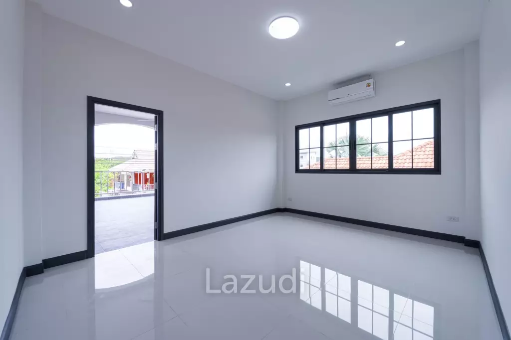 Brand New 2-Storey Villa with Pool in Soi 102
