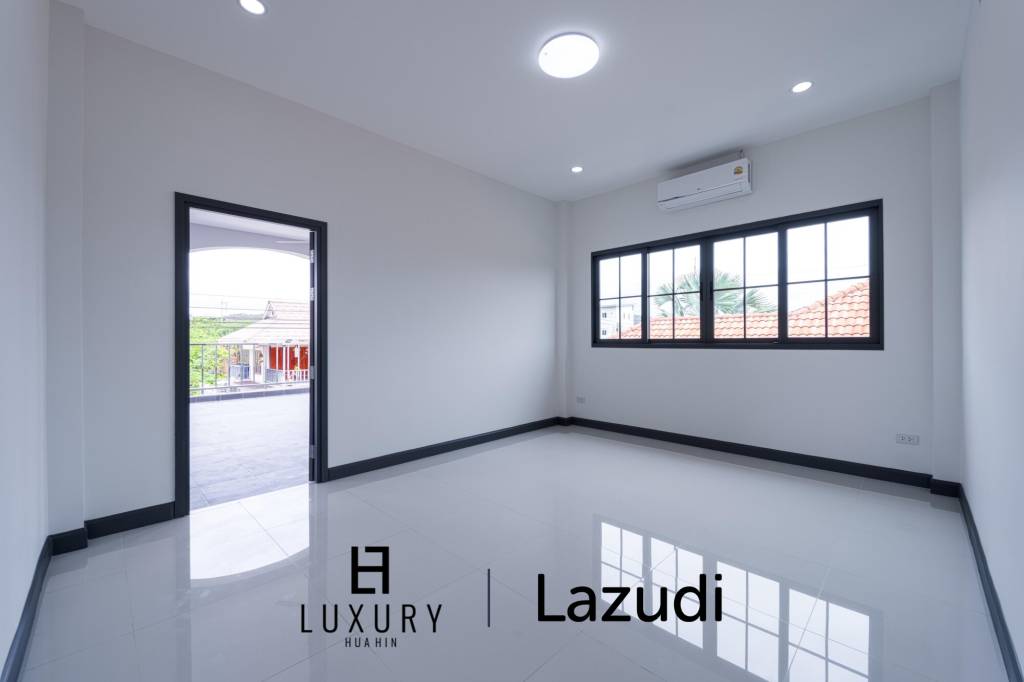 วิลล่าสองชั้น 4 ห้องนอนพร้อมสระว่ายน้ำในซอยหัวหิน 102