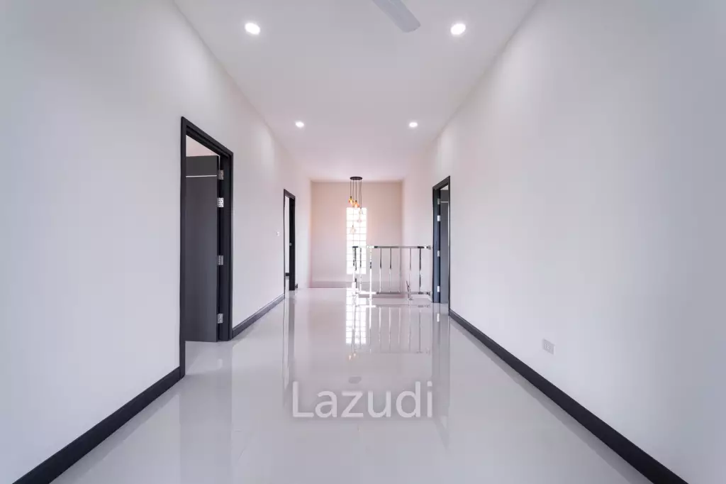 Brand New 2-Storey Villa with Pool in Soi 102