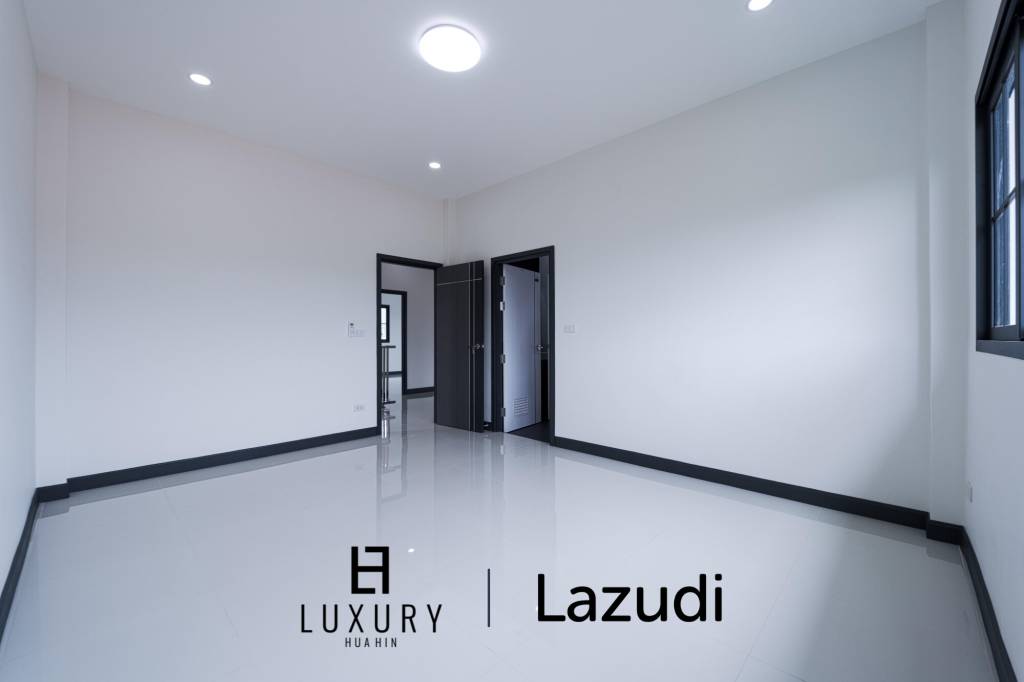 วิลล่าสองชั้น 4 ห้องนอนพร้อมสระว่ายน้ำในซอยหัวหิน 102