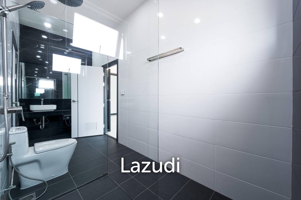 Brand New 2-Storey Villa with Pool in Soi 102